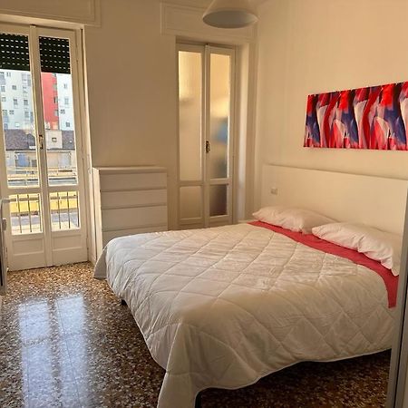 Apartamento Kibilu - Via Lomellina Mm Argonne - Linate Airport Milán Exterior foto